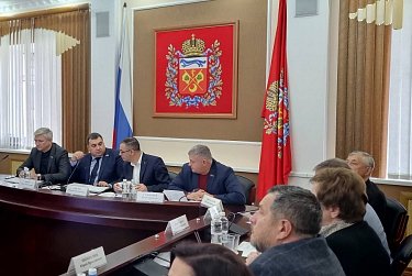 Более 137 млрд доходов и 154 млрд – расходов